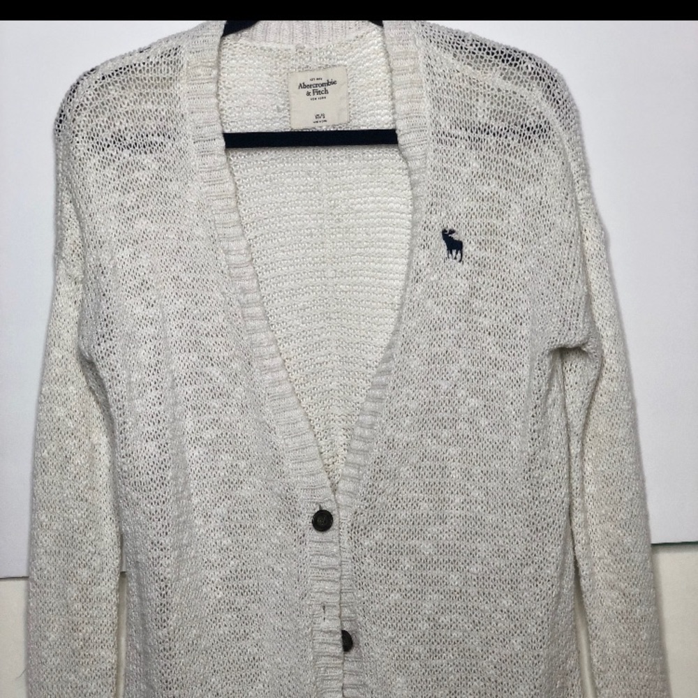 White knitted cardigan